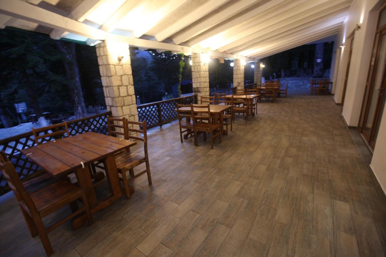 Bujtina Uji I Panjes, Log Cabins Dukat エクステリア 写真