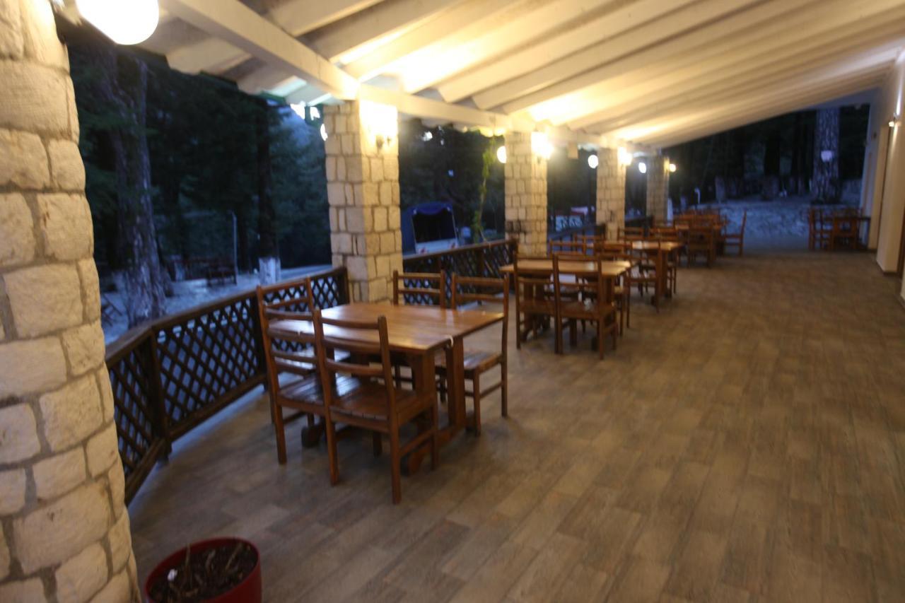 Bujtina Uji I Panjes, Log Cabins Dukat エクステリア 写真