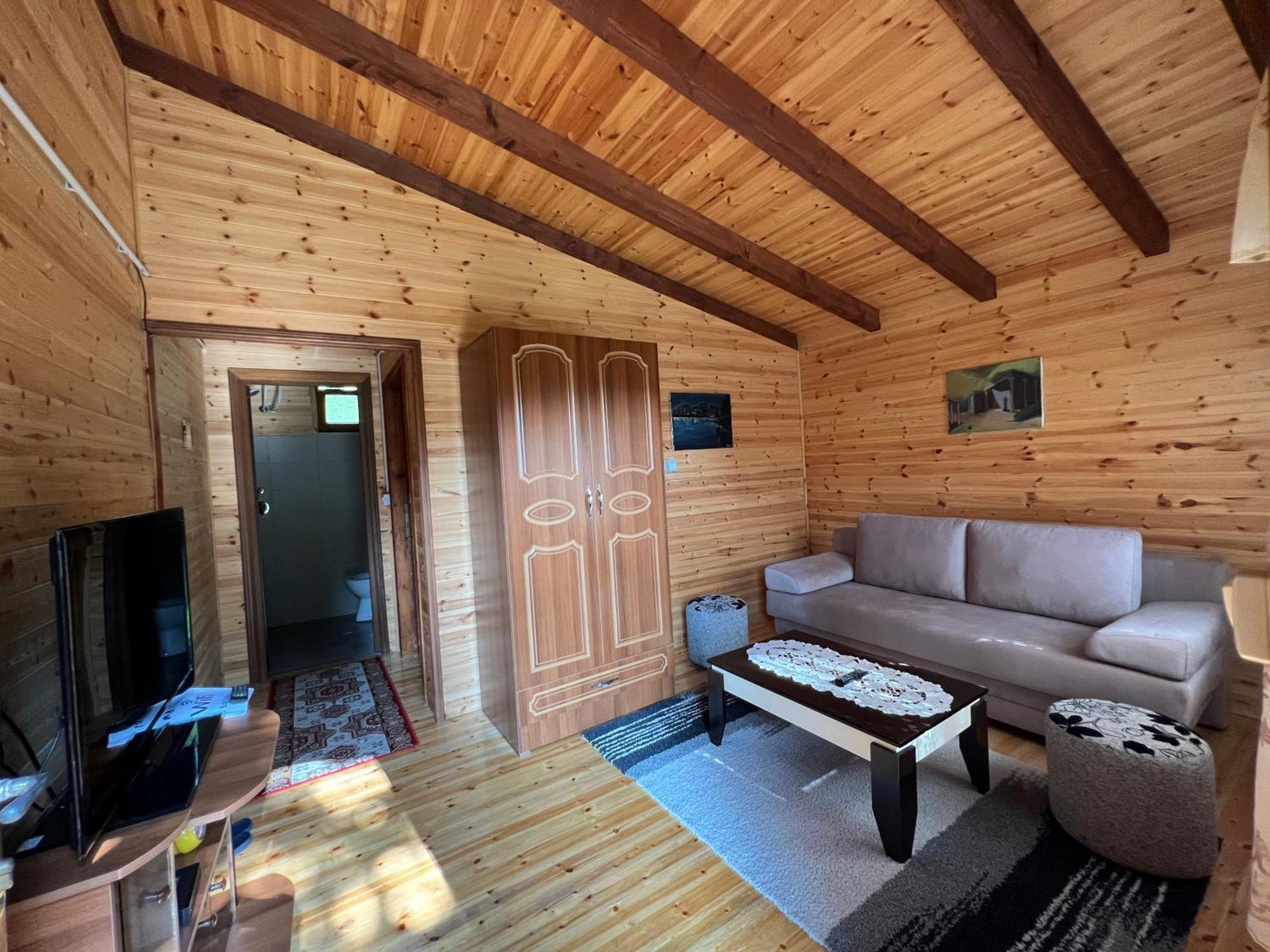 Bujtina Uji I Panjes, Log Cabins Dukat エクステリア 写真