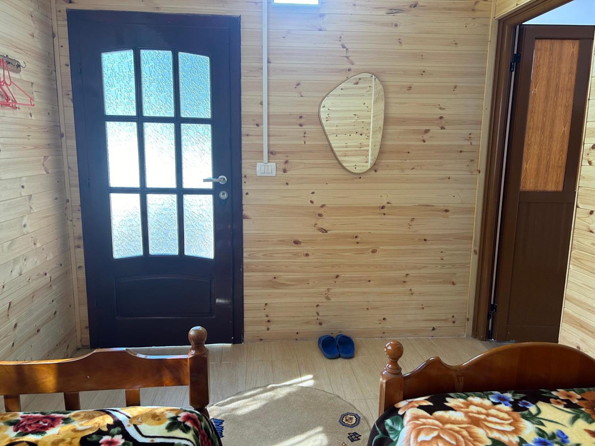 Bujtina Uji I Panjes, Log Cabins Dukat エクステリア 写真